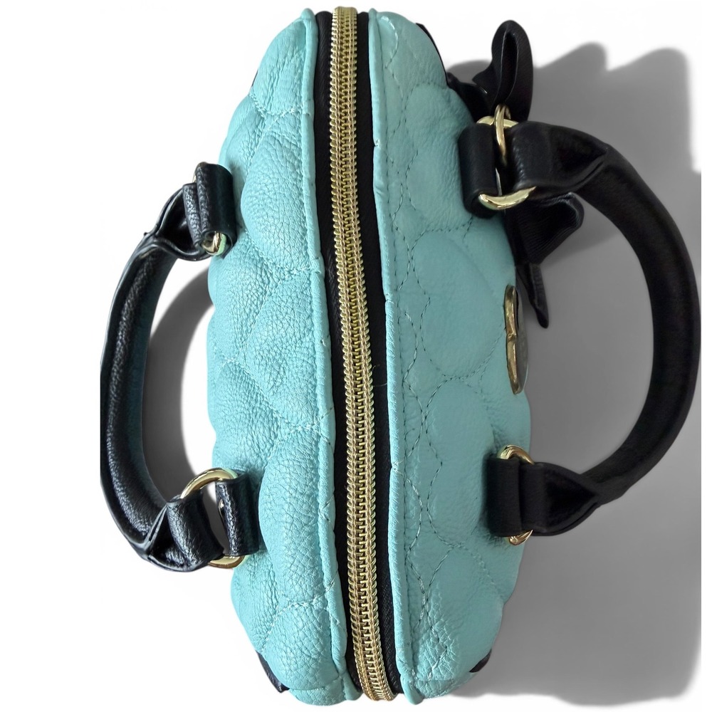 Betsey Johnson Be-Mine Heart Quilted Aqua Blue with Bow Crossbody Handbag - Picture 5 of 9